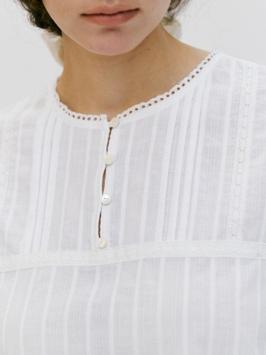 Wconcept_Depound lace shirring blouse - ivory