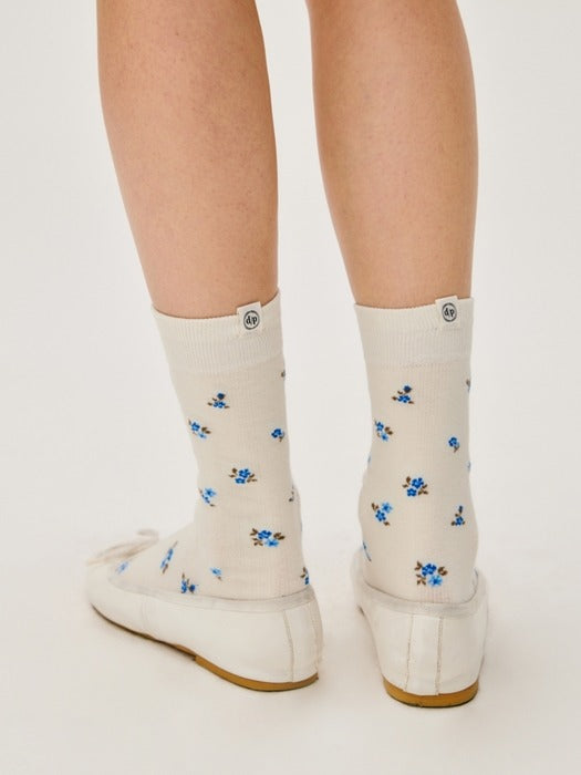 Wconcept_Depound flower embroidery socks - blue