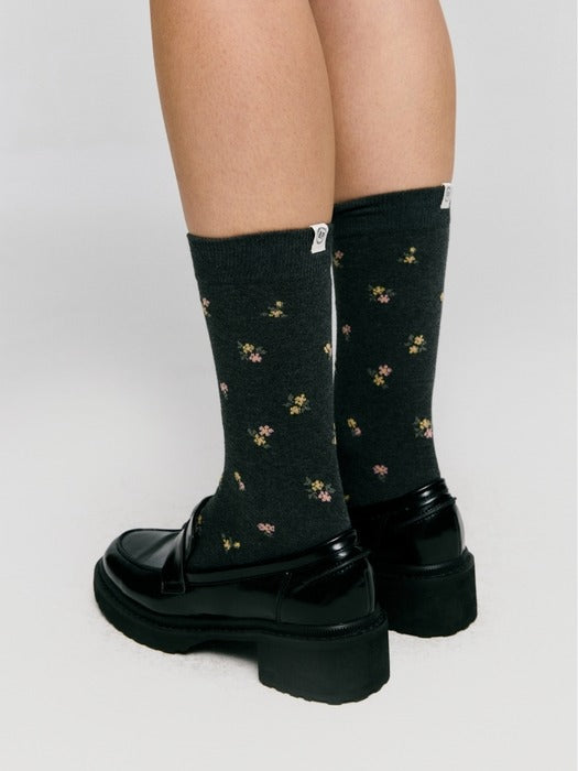 Wconcept_Depound flower pattern socks - charcoal
