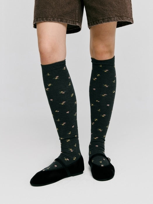 Wconcept_Depound flower pattern knee socks - charcoal