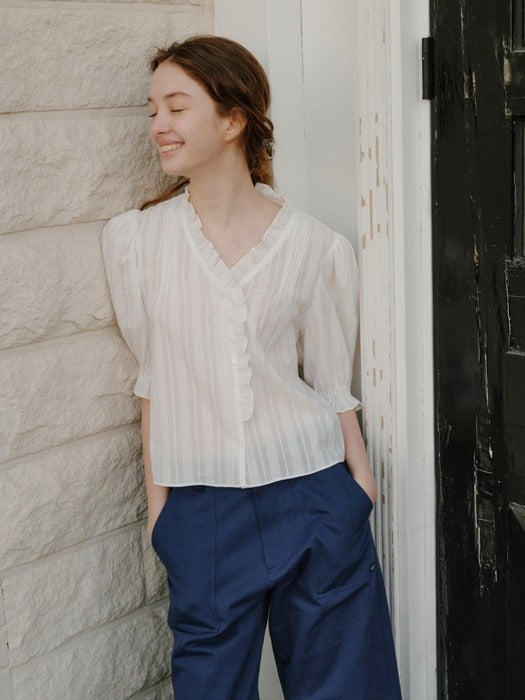 Depound pintuck frill v neck blouse - white