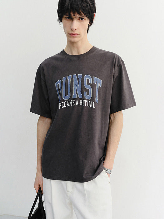 Dunst Unisex Vintage Arch Logo T-Shirt Charcoal Grey