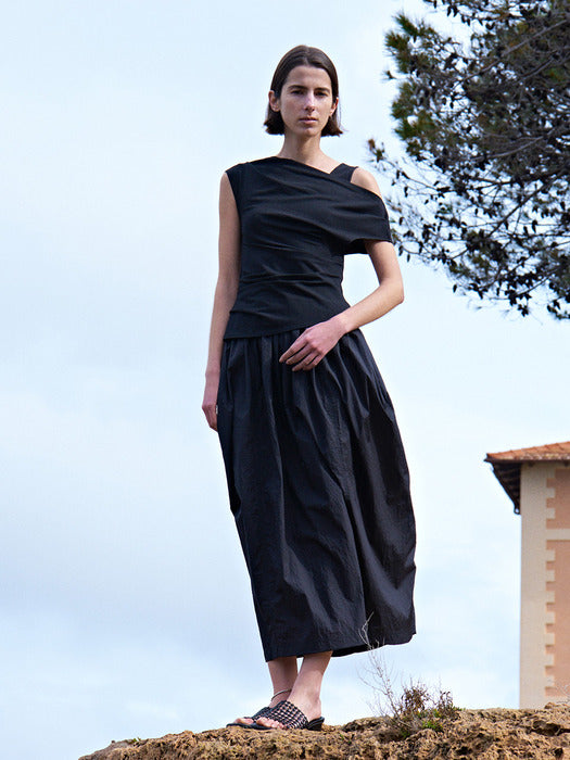 Loeuvre Asymmetric Off-Shoulder Top & Sleeveless Dress