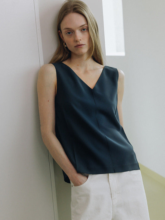 Loeuvre Cowl-Back Sleeveless Blouse