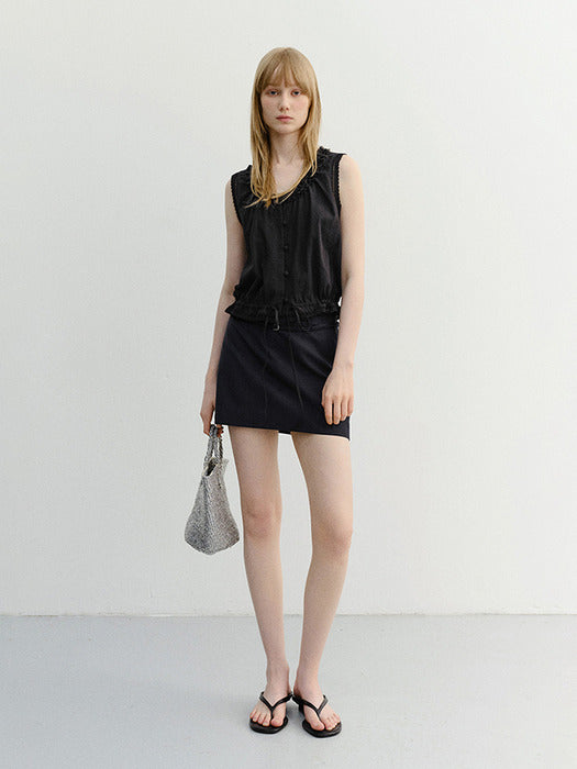 Dunst Frill Sleeveless Blouse Black