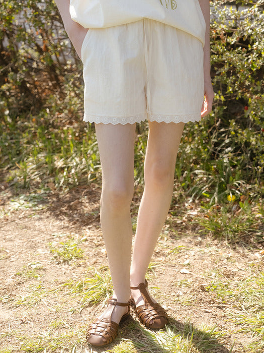 Tillidie Lace soft shorts Butter