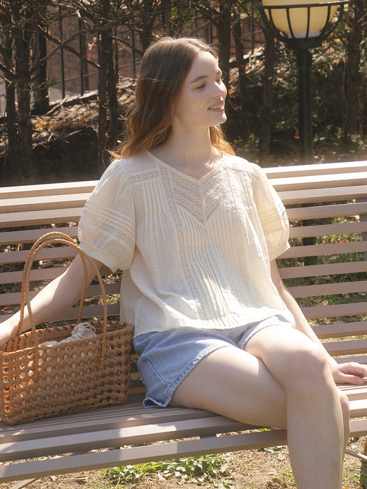Tillidie Lace Pintuck blouse Butter