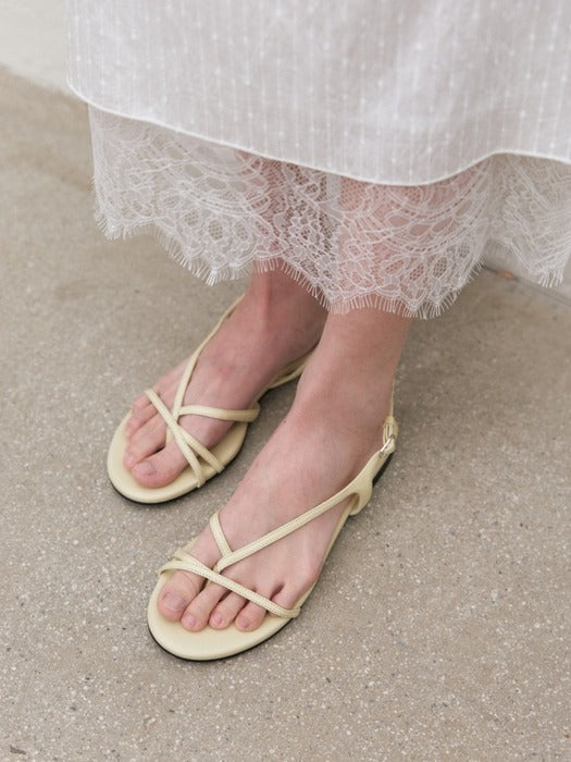 Mango Maniplease Poin Strap Sandle Cream Egg
