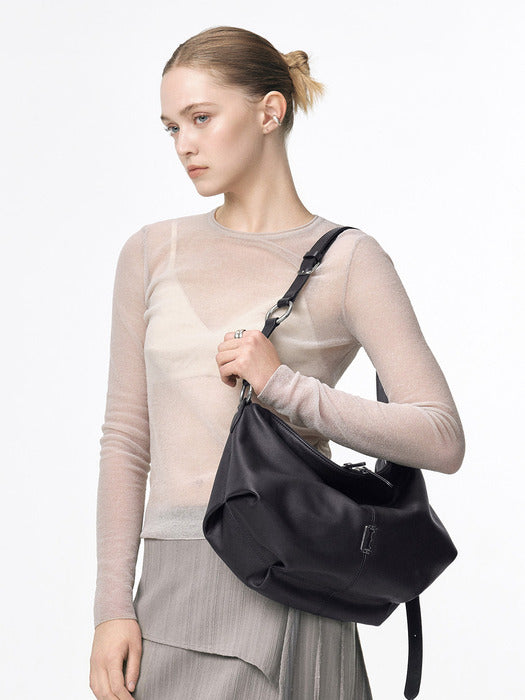 Vunque Halfmoon Attache Shoulder M Black