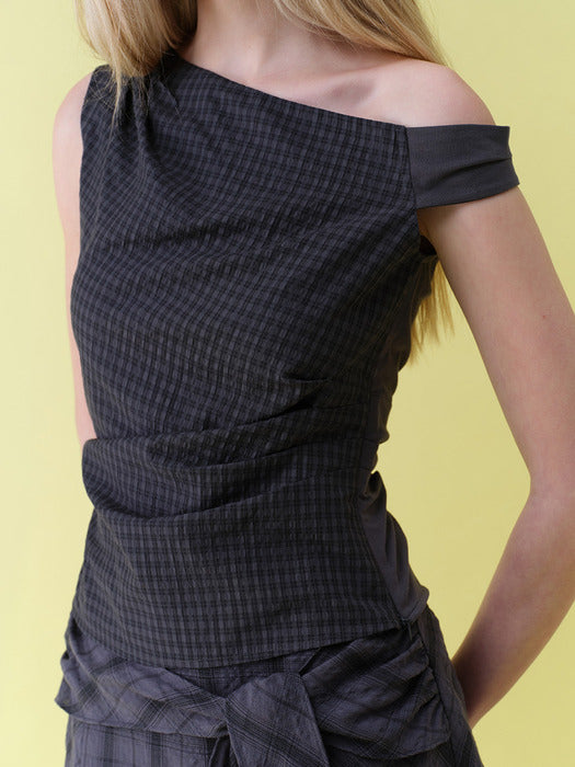 Raive (Size Added) Check Shirring Sleeveless Blouse