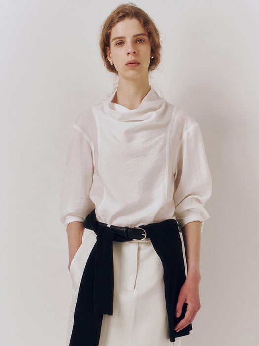 Kindersalmon Mockneck Cowl Top White