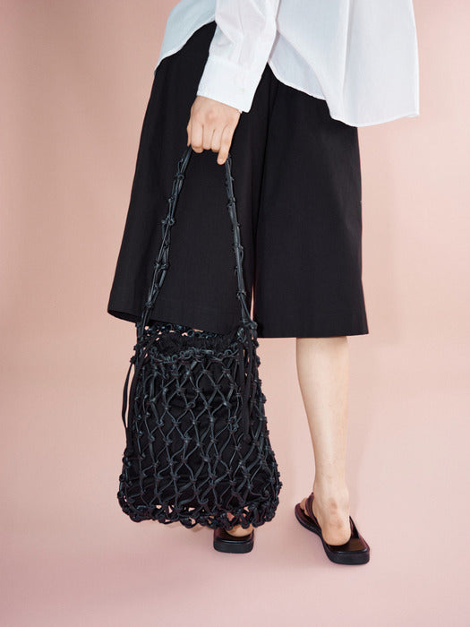 Facade Pattern Weave Shoulder Bag black