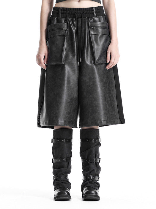 Wconcept_Treemingbird Leather-Panelled Cargo Bermuda Pants [ Black ]