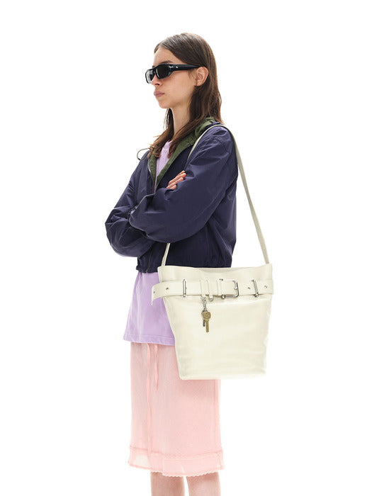 Osoi Bucket Brocle [STONE CREAM]