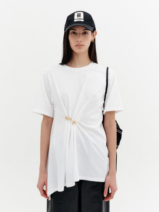 Eenk Front Rose Brooch T-shirt - White