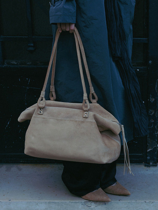 Loeuvre Delier Shoulder Large (suede ver.)