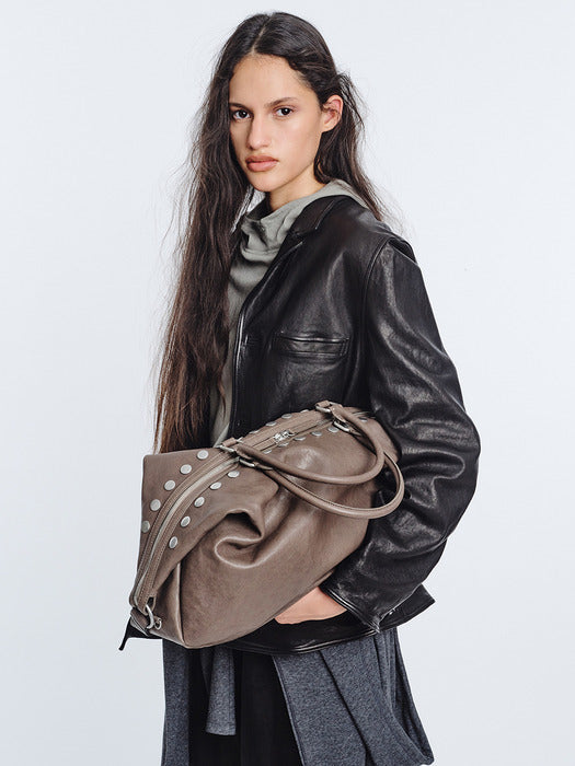 Margesherwood Dumpling Stud taupe washed nappa