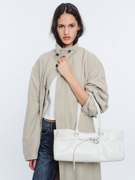 Margesherwood Soft Grandma Shoulder Bag off white cracked