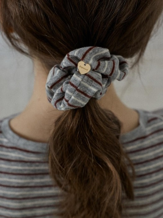 Depound soft stripe scrunchie - grey