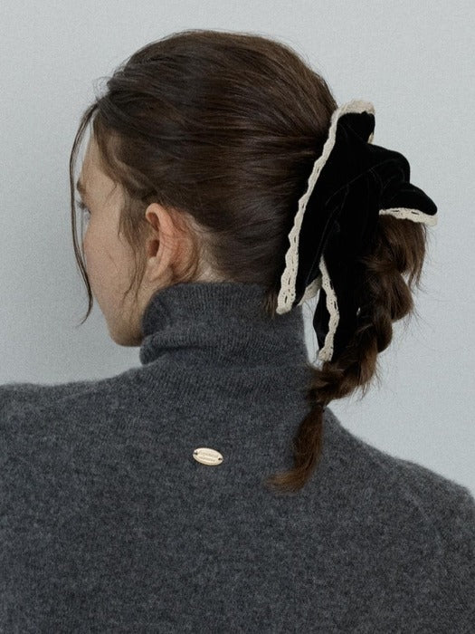 Depound velvet square scrunchie - black