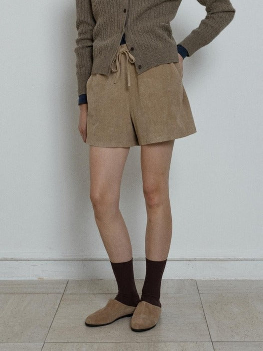 Depound suede string banding shorts - beige