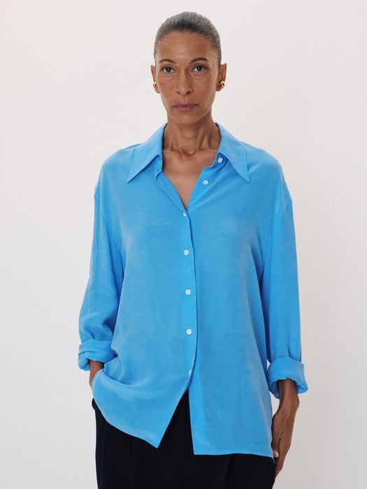 Recto Point Collar Fluid Shirt (Turquoise Blue)