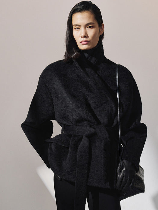 Recto Opera Collar Lama Wool Coat (Black)
