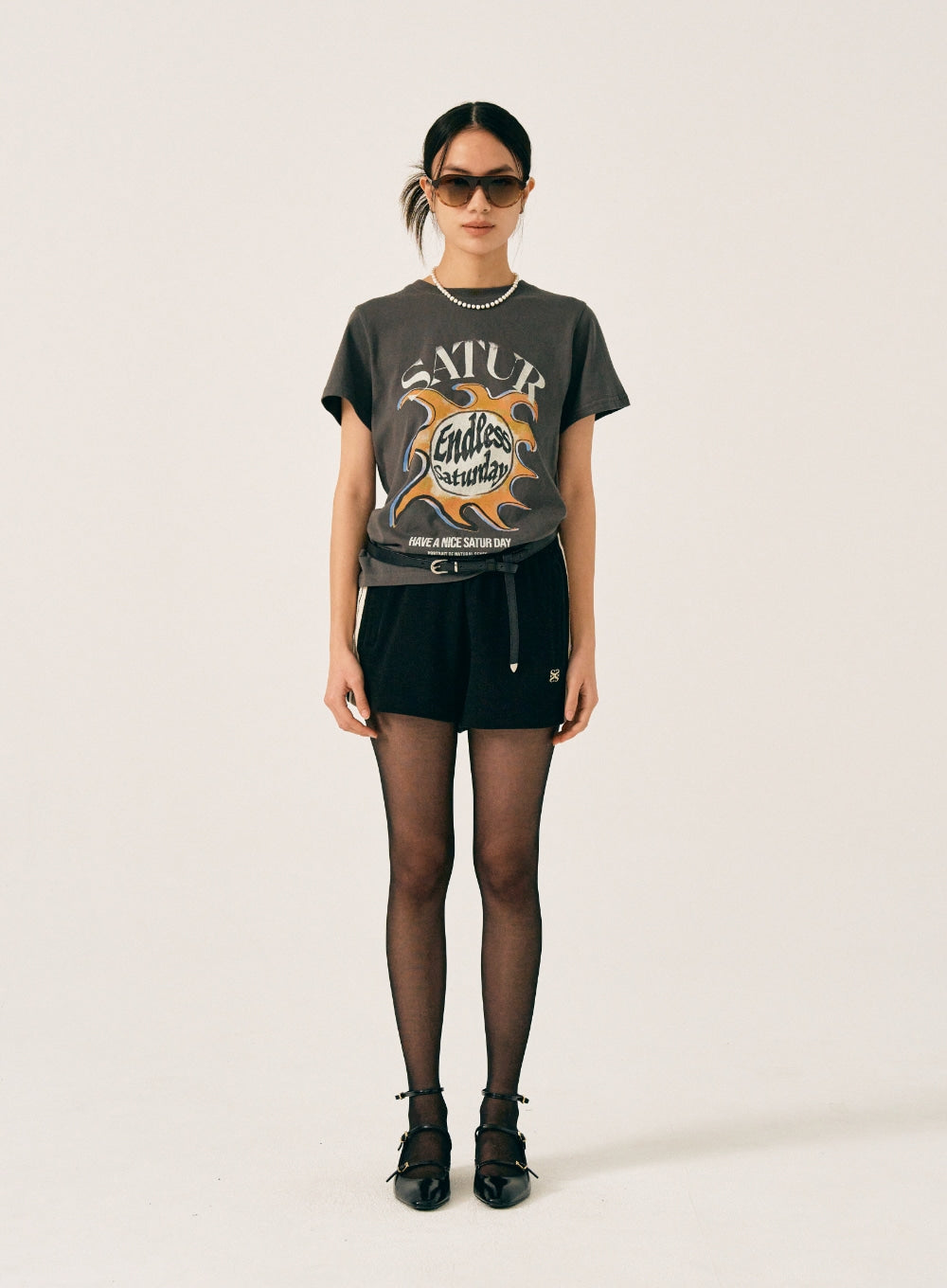 [satur] (W) Sun Retro Graphic T-Shirt - Retro Charcoal