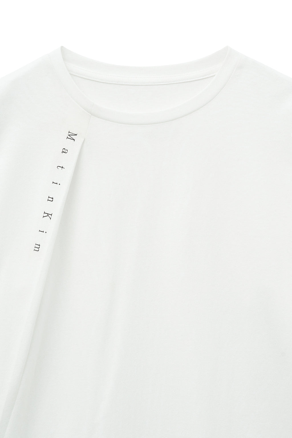 [matinkim] TUCK POINT LONG SLEEVE TOP FOR WOMEN IN WHITE