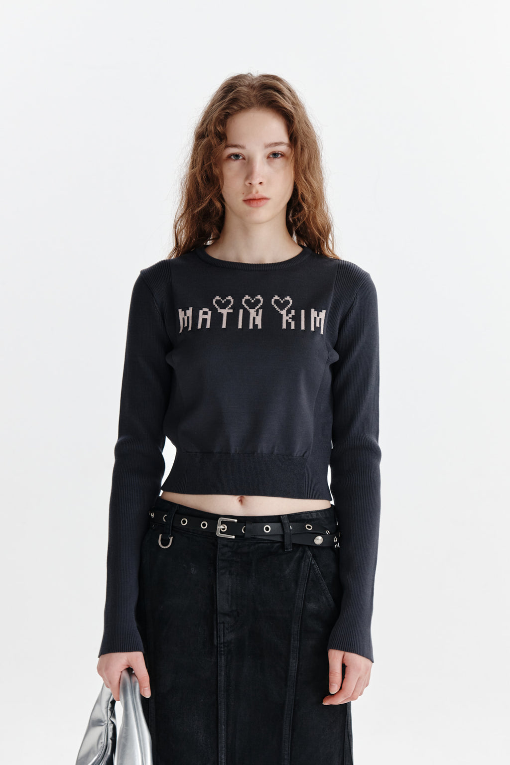 [matinkim] LOGO POINT JACQUARD KNIT CROP TOP IN CHARCOAL