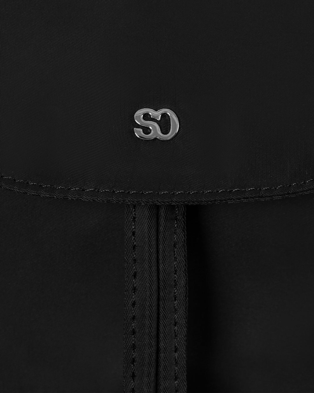 Hug Backpack · Black