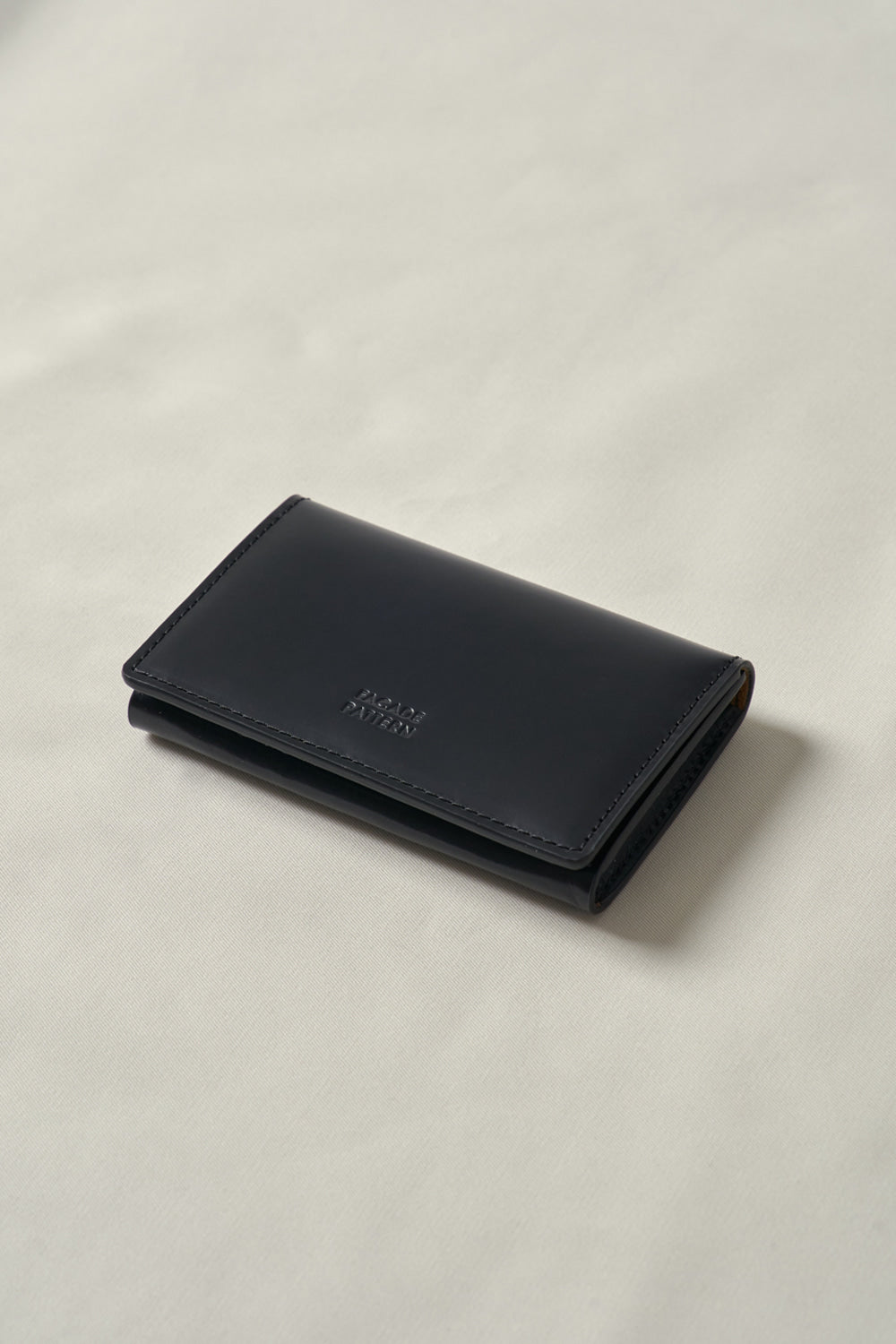 Facade Pattern Classic Card Wallet black