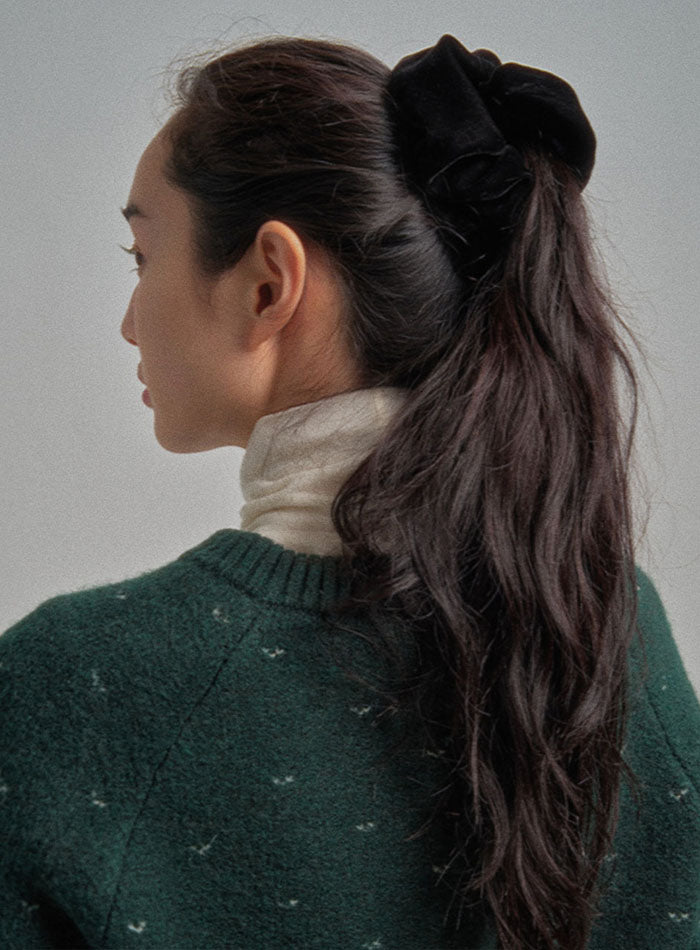 Mango Maniplease Moon Velvet Scrunchie Black