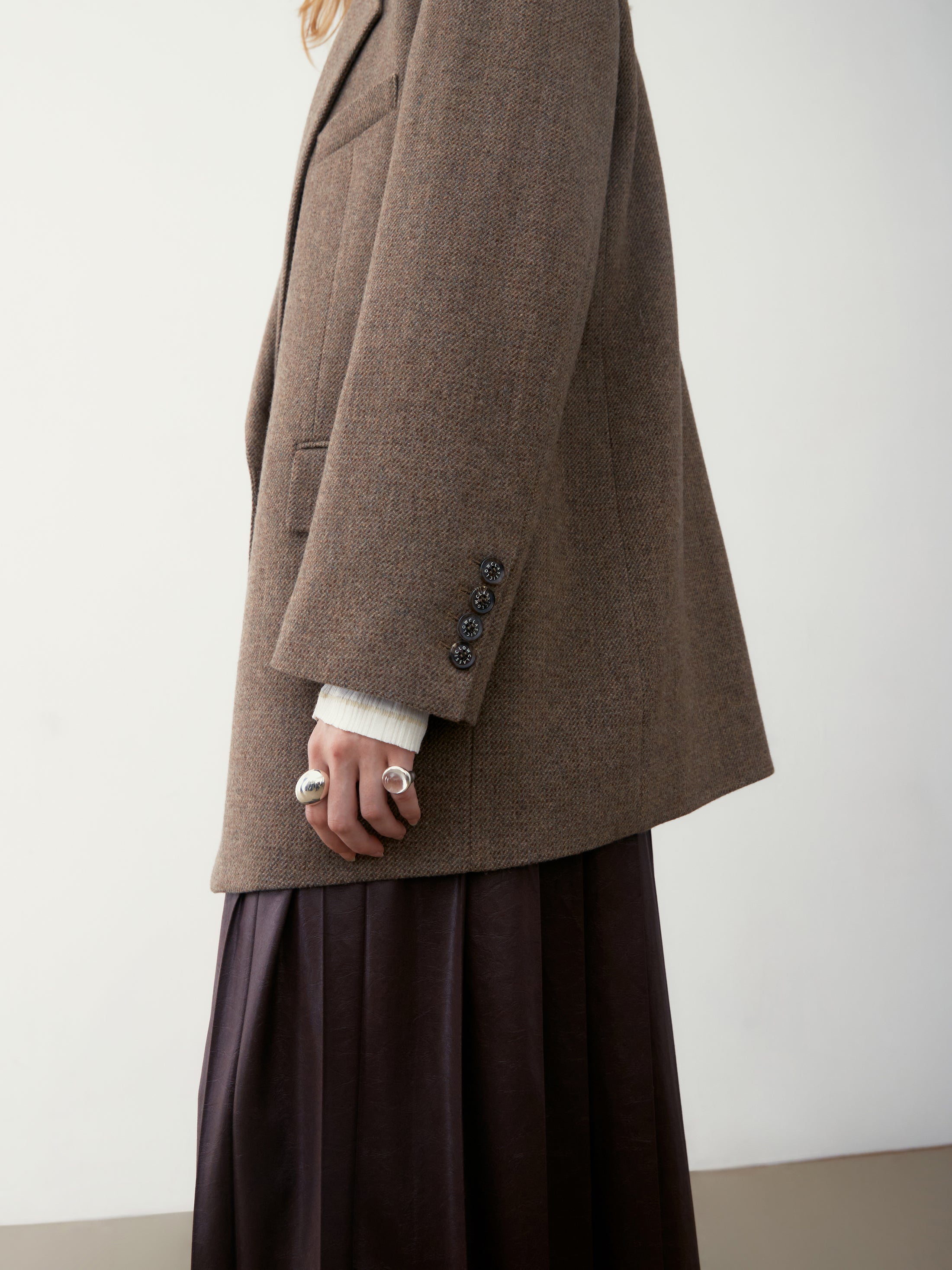 [low_classic] OVER FIT WOOL BLAZER
BROWN