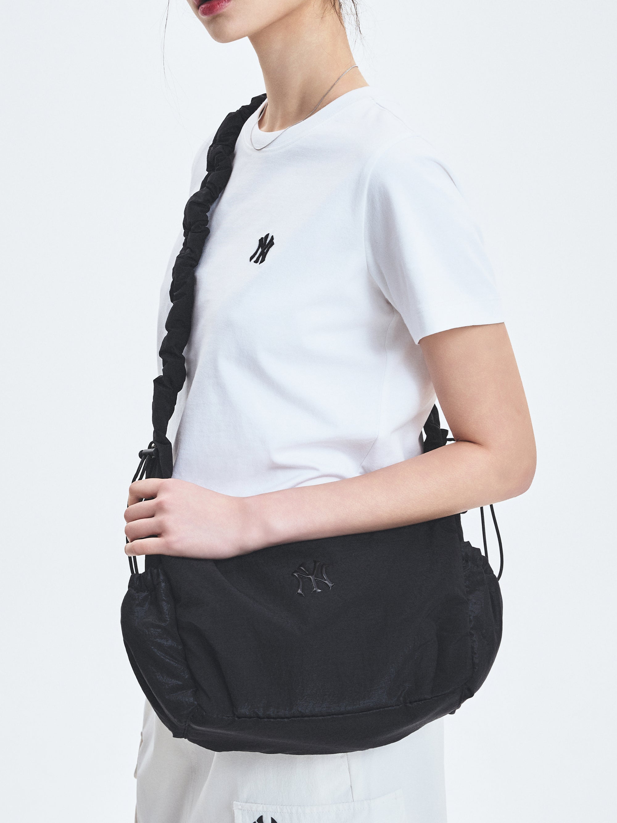 [mlb korea] Basic Athleisure Hobo Bag