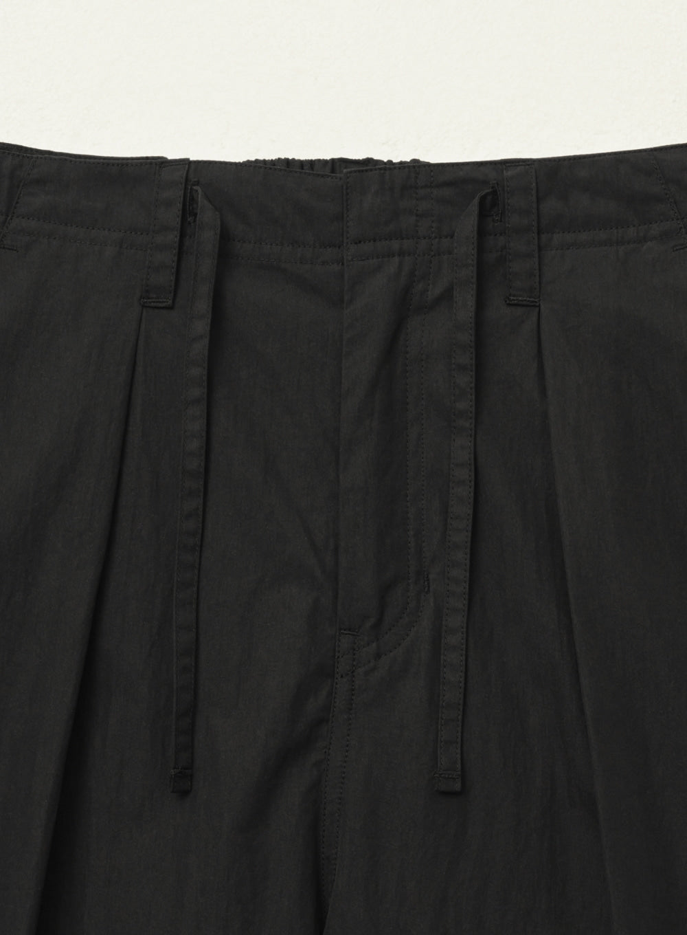 [satur] Curved Parachute Pants - Black