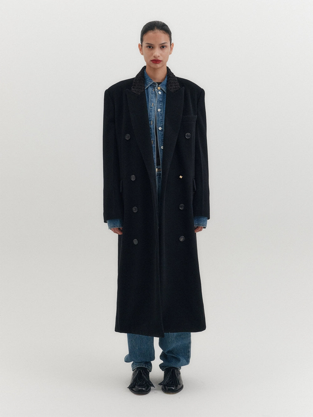 EENK Contrast Collar Double-Breasted Coat - Black