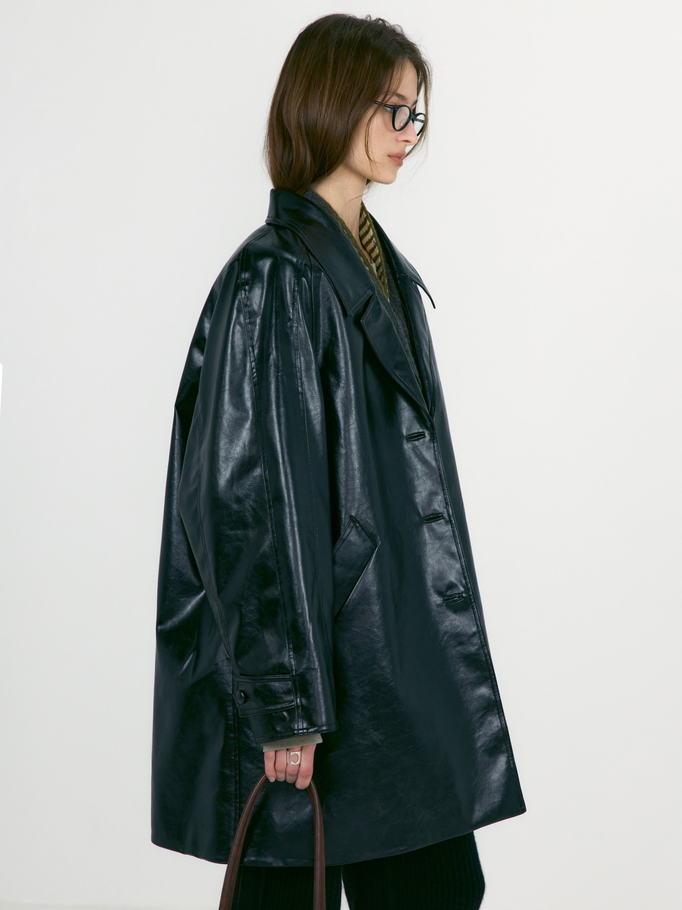 [low_classic] Textured Leather Half Coat
Black