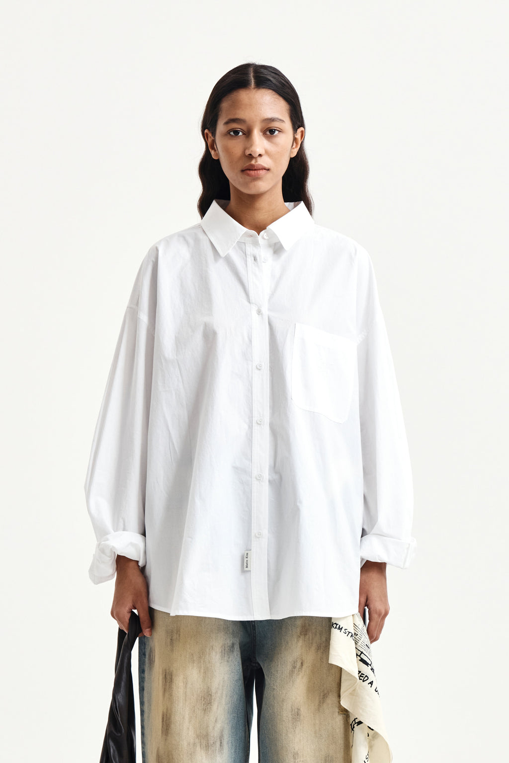 [matinkim] Embroidery Small Logo Shirt IN White