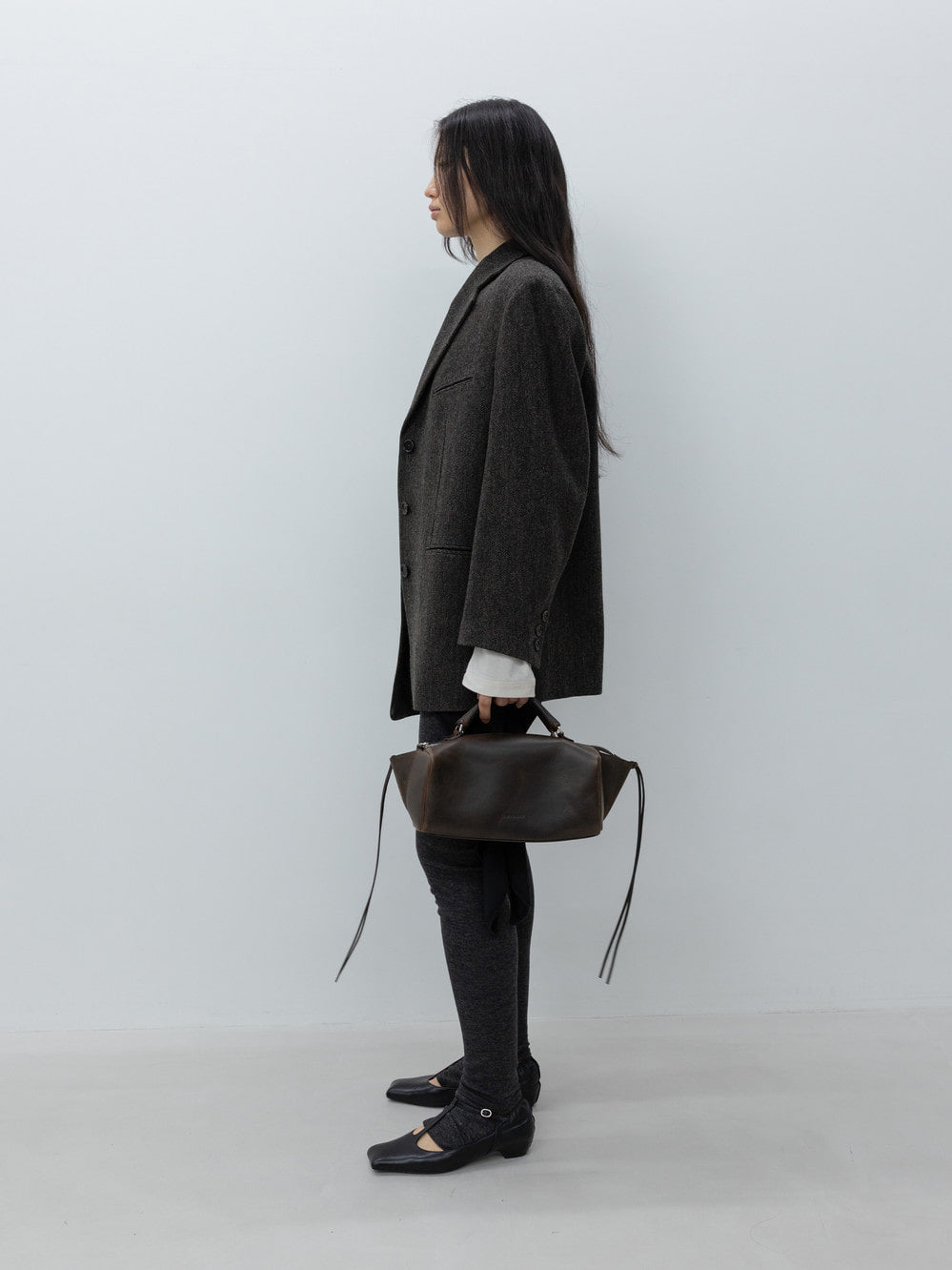 Low Classic Loaf Tote Bag Brown