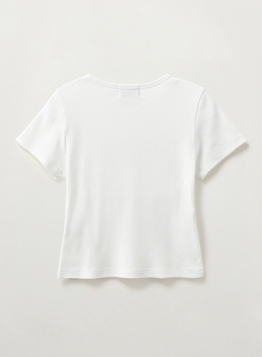 [satur] (W) Bon Voyage Slim Fit Crop T-Shirt - White