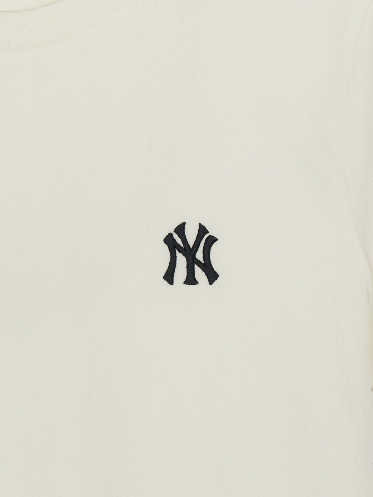 Mlb Women's Basic Small Logo Slim Fit T-shirt