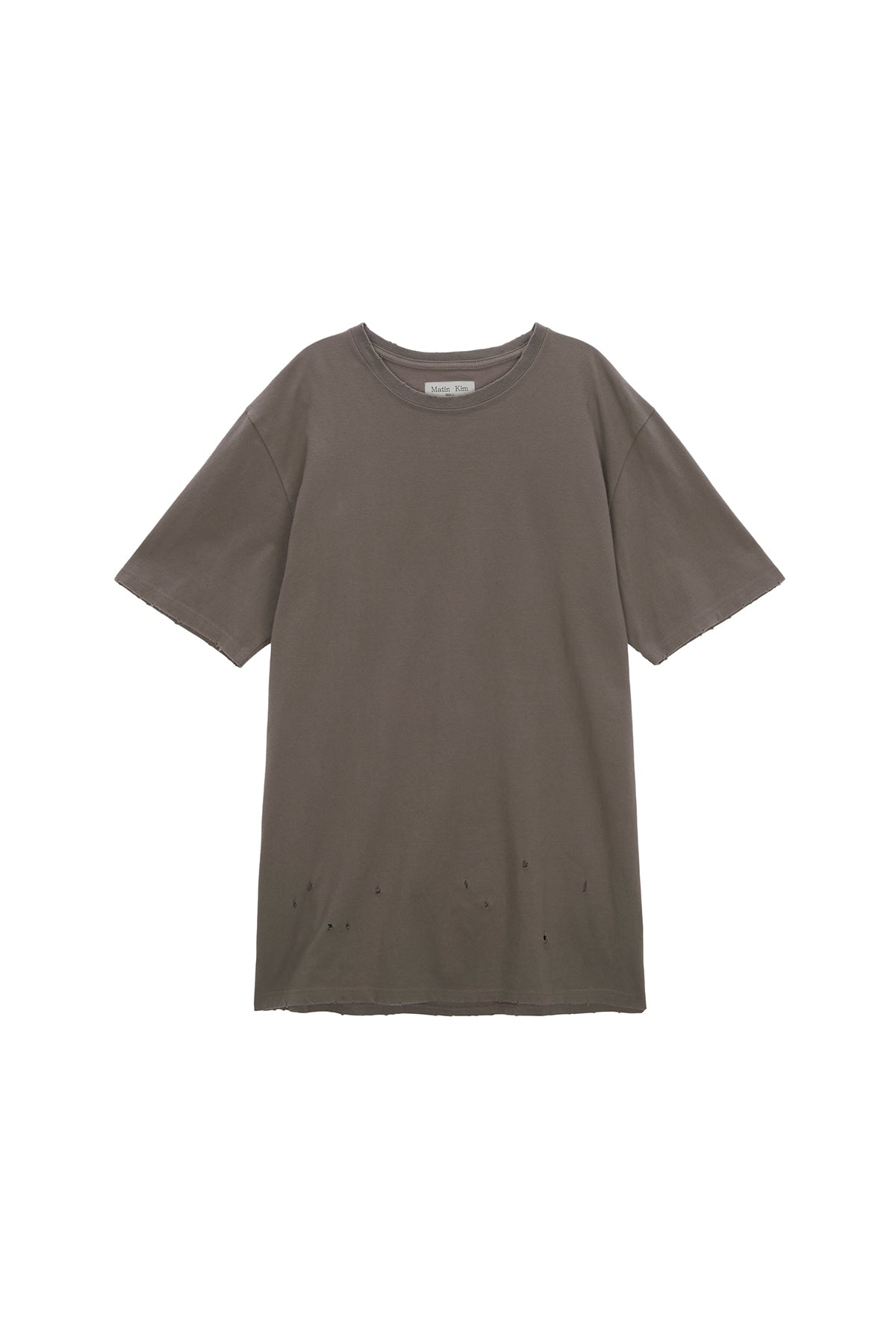 [matinkim] VINTAGE DETAIL BACK LOGO TOP FOR MEN IN BEIGE