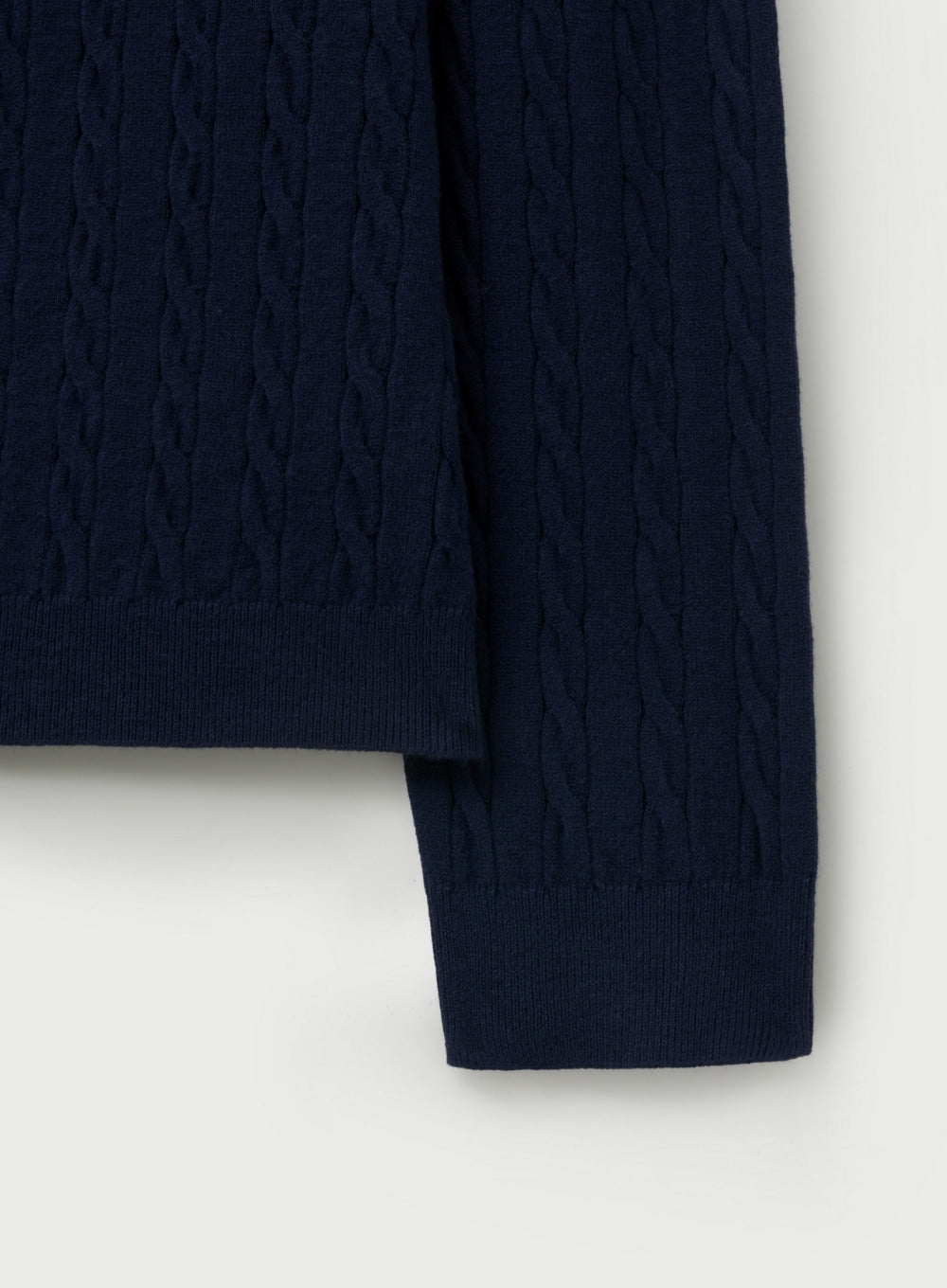 [satur] Plain Cable Crew Neck Knit - Navy