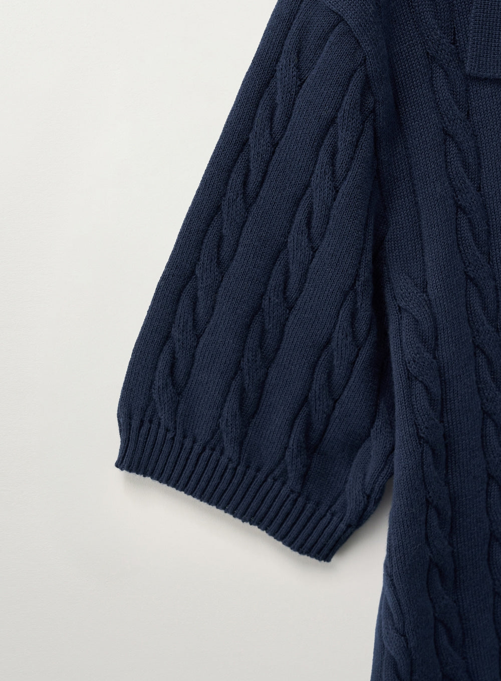 [satur] (W) Cable Collar Half Knit - Navy