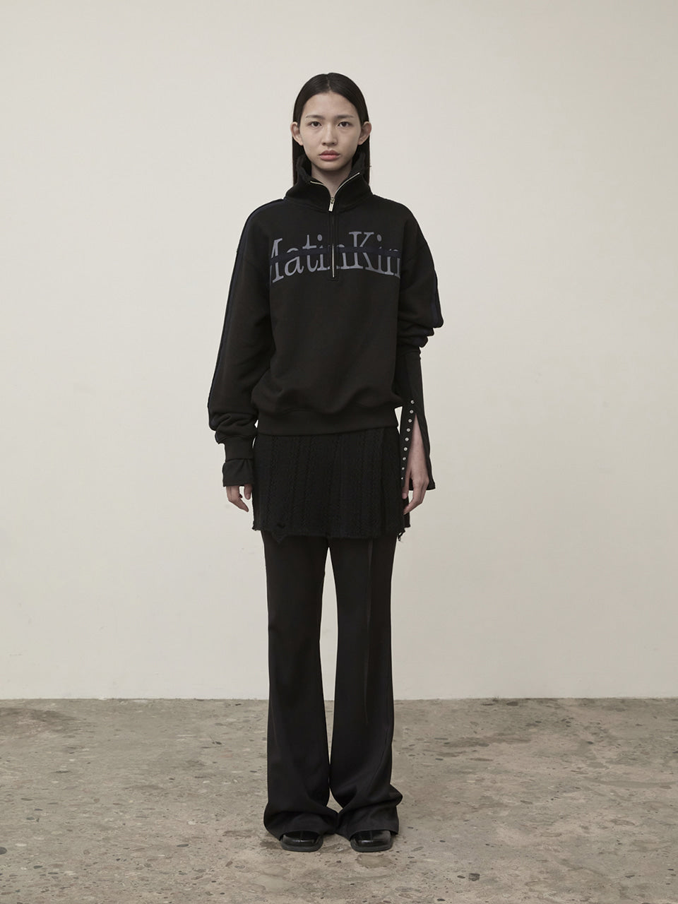 [matinkim] CUT OUT HALF ZIP SWEATSHIRT FOR WOMEN IN BLACK