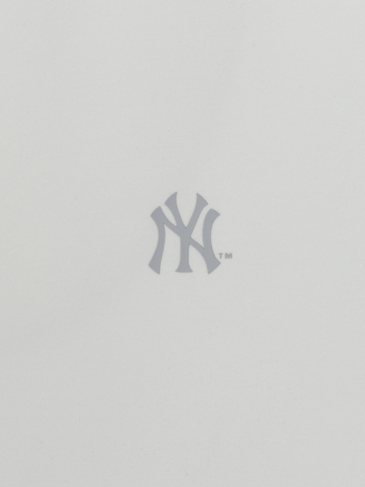MLB Korea Women's Basic Small Logo Slim Crop Fit T-shirts