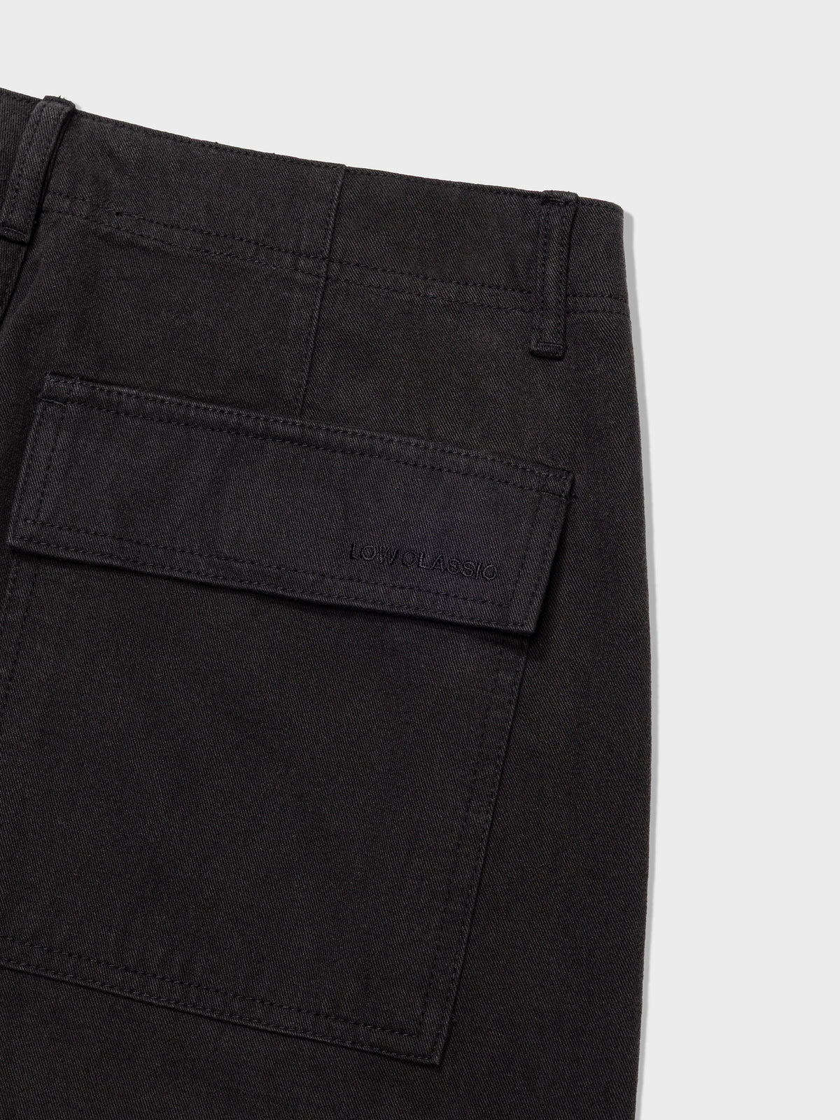 Low Classic Peach Skin Cargo Pants Black