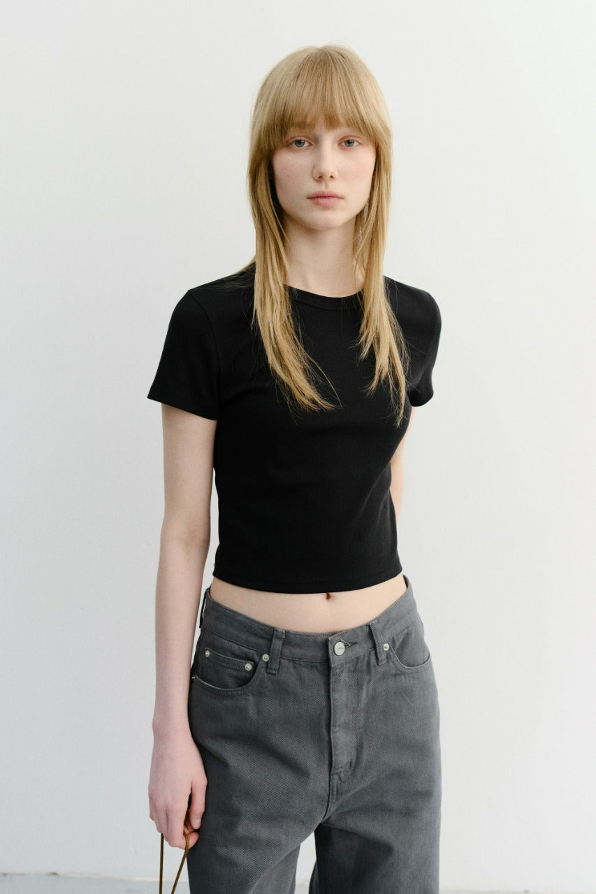 Dunst Cropped Slim Top Black