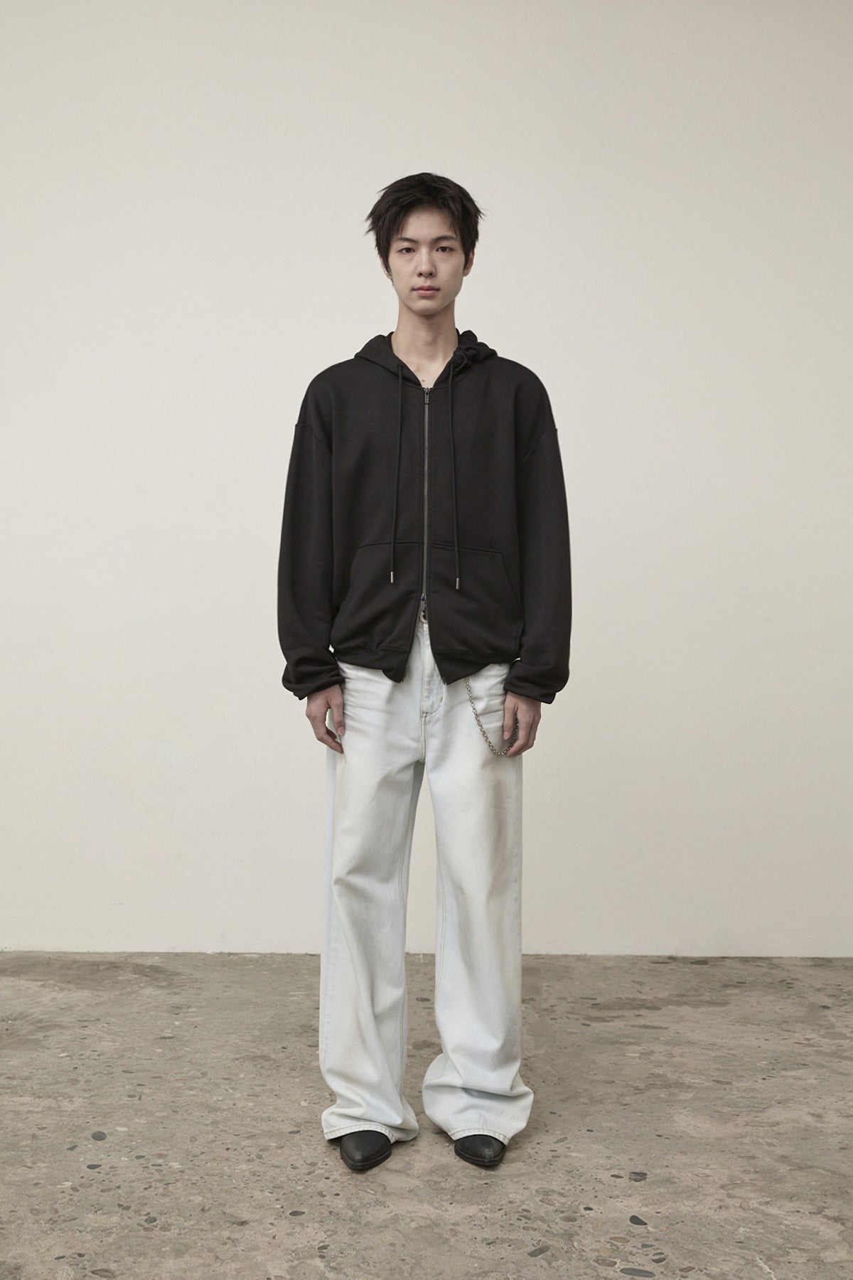 [matinkim] BACK LOGO GLITTER HOODY ZIP UP FOR MEN IN BLACK